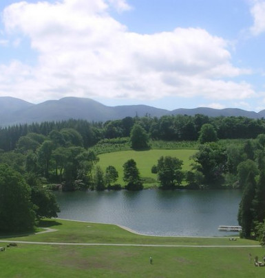 Stroll the lake www.hillyardhouse.com